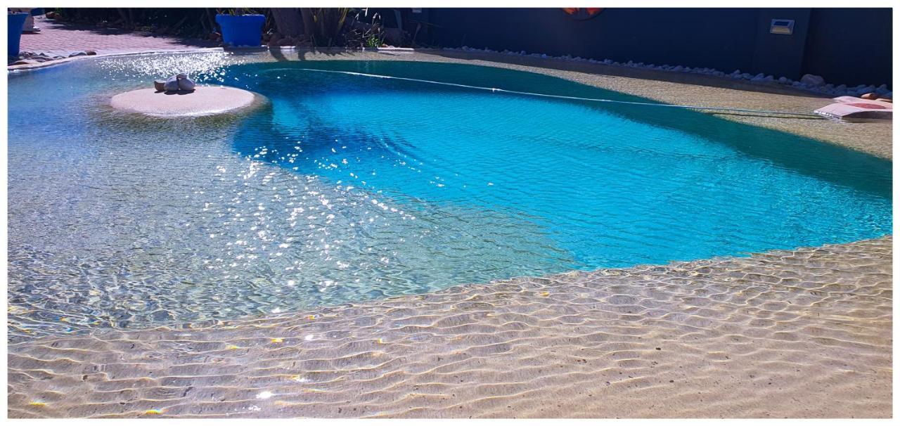 Beachwood Inn Melkbosstrand Кейптаун Екстериор снимка