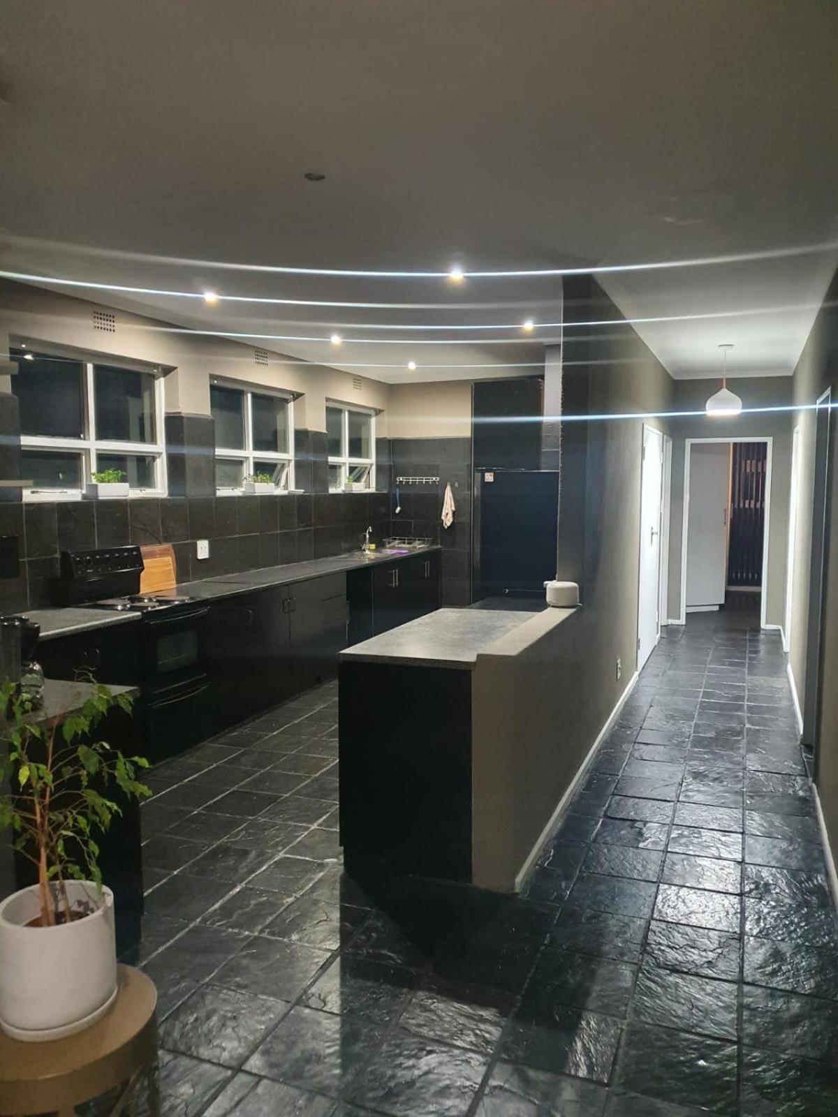 Beachwood Inn Melkbosstrand Кейптаун Екстериор снимка